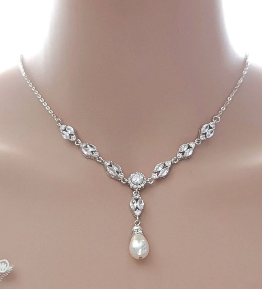 Necklaces & Sets